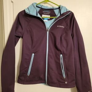 Cute purple and blue Columbia jacket!